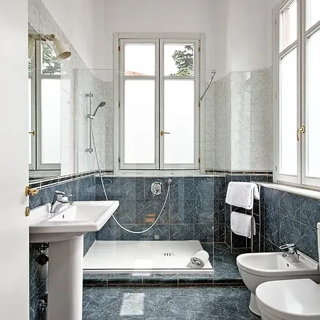 3 Seasons On Villa Como